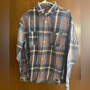 J. Crew Men’s button up flannel shirt in blue/red